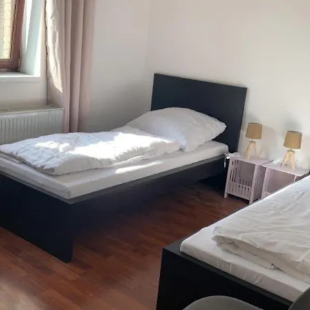 公寓 Zimmer In Wohnung, Monteure, Zentral, *