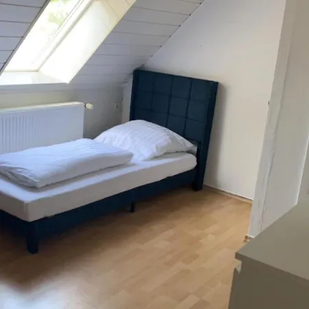 Zimmer In Wohnung, Monteure, Zentral, Apartment *