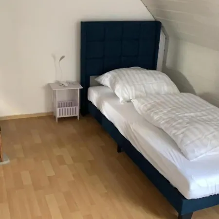 Zimmer In Wohnung, Monteure, Zentral, 公寓 Enger