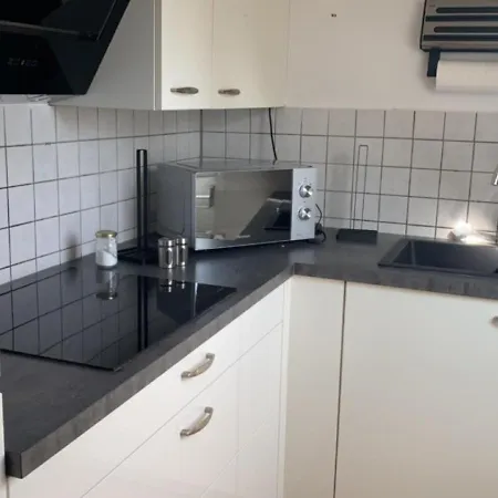 Zimmer In Wohnung, Monteure, Zentral, 公寓 *