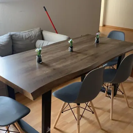 Zimmer In Wohnung, Monteure, Zentral,