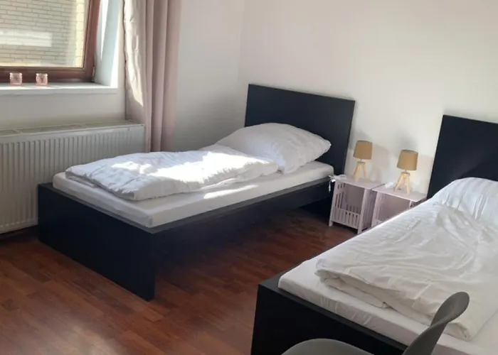 Apartamento Zimmer In Wohnung, Monteure, Zentral, *