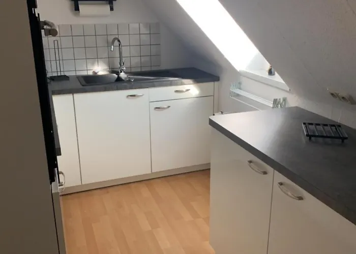 Zimmer In Wohnung, Monteure, Zentral, * Enger