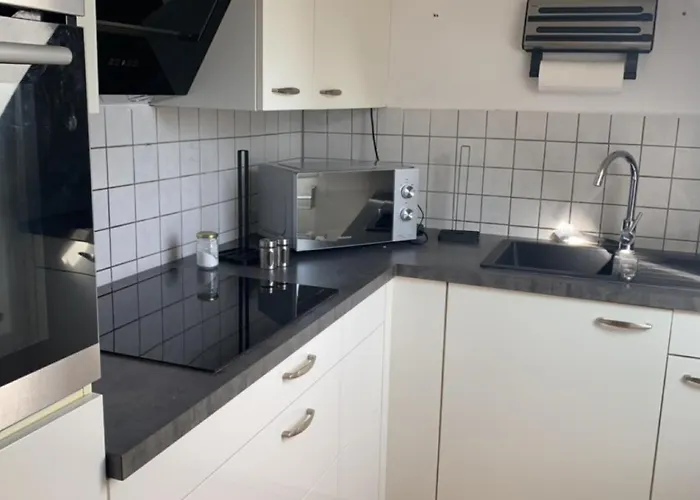 Zimmer In Wohnung, Monteure, Zentral, Apartamento *