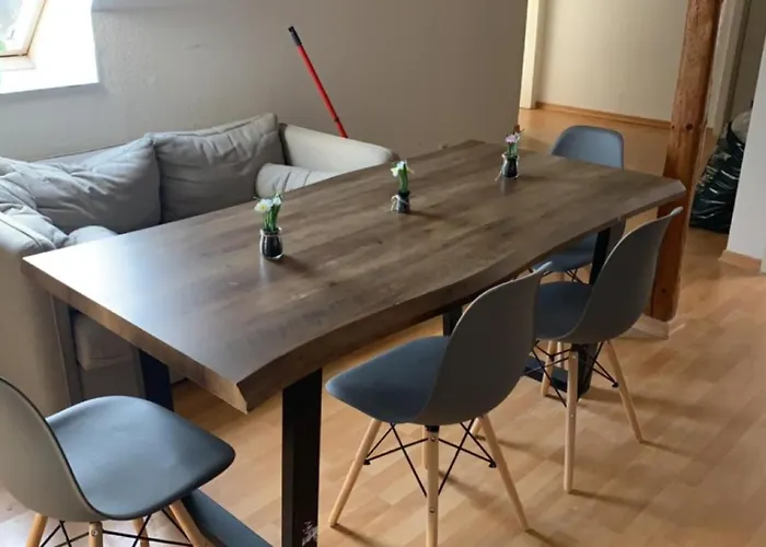 Zimmer In Wohnung, Monteure, Zentral,